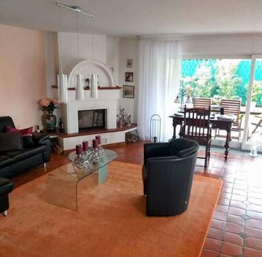 Wohnzimmer mit Kaminecke - 