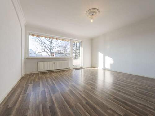 Wohnzimmer - 3 Zimmer Etagenwohnung zum Kaufen in Bad Bramstedt