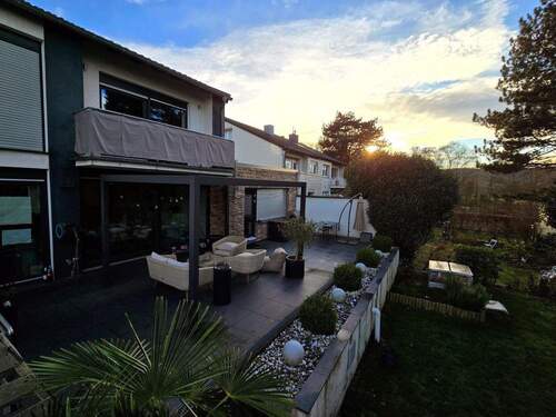 Terrasse - Provisionsfrei: Seltene Gelegenheit in Bestlage SüdviertelHangeweiher mit separater Wohnung