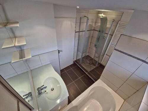 Badezimmer - 3 Zimmer Etagenwohnung in Olching