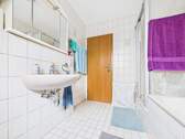 Badezimmer (1.OG) - 
