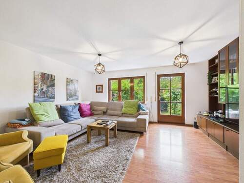 Wohnzimmer (EG) - Familienfreundliches Reihenhaus mit Garten in ruhiger Lage von Perlach!