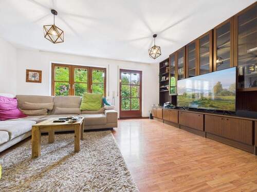 Wohnzimmer (EG) - 5 Zimmer Reihenmittelhaus zum Kaufen in München