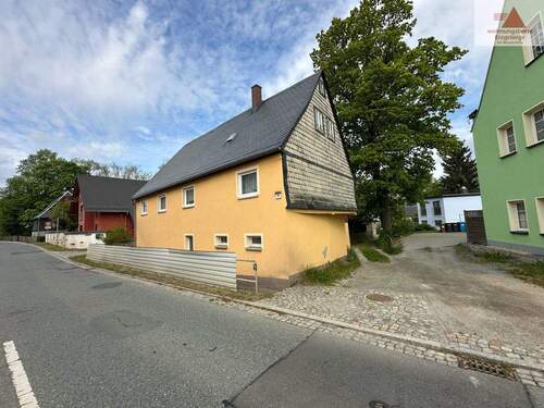 Straßenansicht - 1 Zimmer Mehrfamilienhaus, Wohnhaus zum Kaufen in Zwönitz / Niederzwönitz