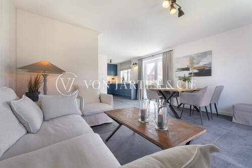 Wohnbereich mit offener Küche - 3 Zimmer Etagenwohnung zum Kaufen in Tinnum/Sylt