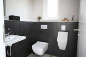 Modernes Gäste-WC - 