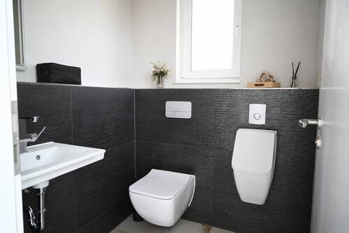 Modernes Gäste-WC - 