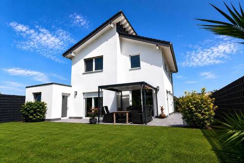 Sonnenparadies - 4 Zimmer Einfamilienhaus zum Kaufen in Grevenbroich