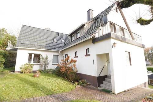 Ansicht - 7 Zimmer Mehrfamilienhaus, Wohnhaus in Kierspe