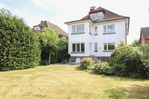 Rückansicht - 8 Zimmer Einfamilienhaus zum Kaufen in Uelzen