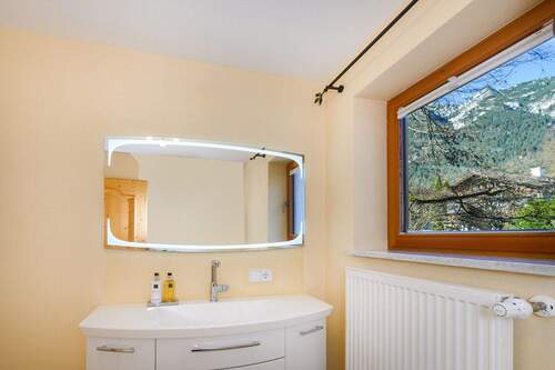 Gäste-WC mit Blick Richtung Kramer - 