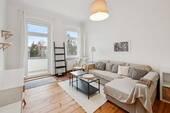 Wohnzimmer - Ankommen und wohlfühlen - sanierte 2-Zimmer Wohnung