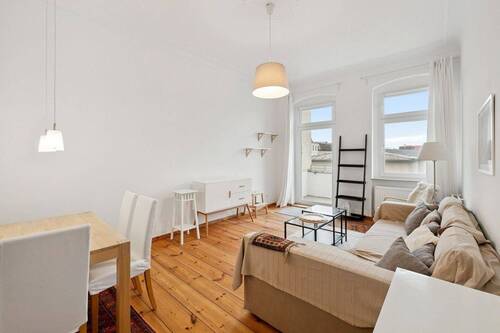 Wohnzimmer I - Etagenwohnung mit 55,00 m&sup2; in Berlin zum Kaufen