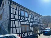 Außenansicht - 8 Zimmer Mehrfamilienhaus, Wohnhaus zum Kaufen in Neuhaus am Rennweg
