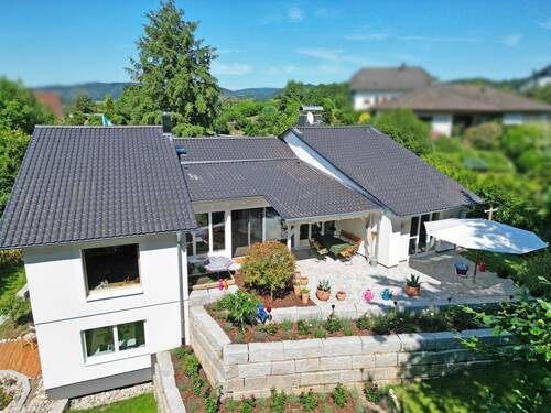Drohnenbild - 7 Zimmer Einfamilienhaus zum Kaufen in Weinheim / Oberflockenbach