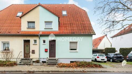 Außenansicht 2 - Ihr neues Zuhause: Doppelhaushälfte mit Garten und Platz für die Familie in Leuna