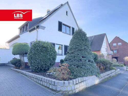 Hausansicht - 3 Zimmer Einfamilienhaus zum Kaufen in Oberhausen