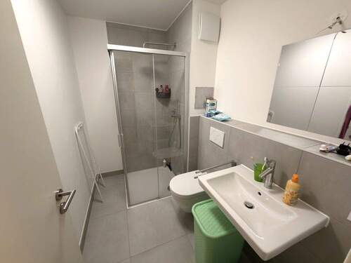 Bad - 1 Zimmer Etagenwohnung in München