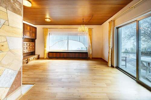 EG Wohnzimmer - 6 Zimmer Einfamilienhaus in Würzburg