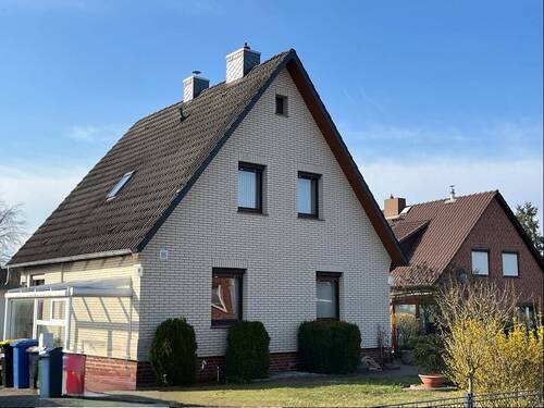 Straßenansicht - 4 Zimmer Einfamilienhaus zum Kaufen in Hanstedt