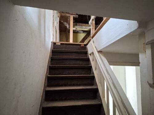 Treppe EG-OG im Vorderhaus (2) - 