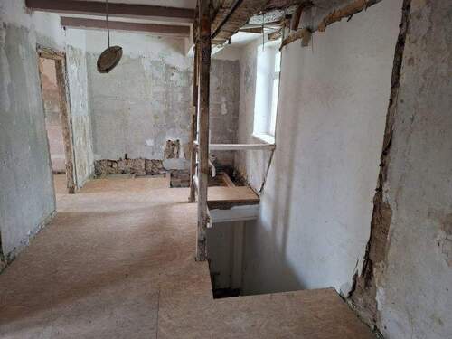 Flur im OG Vorderhaus, geplantes Bad - 