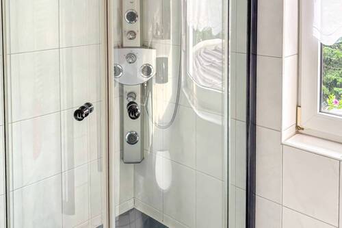 EG Gäste-WC mit Dusche Ansicht 2 - 