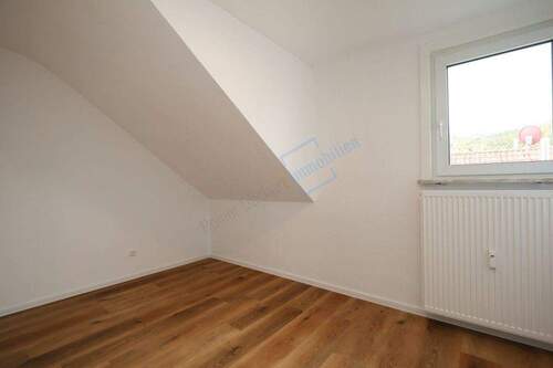 KLEINES ZIMMER - 