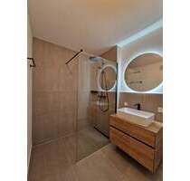 Provisionsfrei! Frisch sanierte und provisionsfreie helle 3-Zimmer-Wohnung mit Südbalkon - Augsburg Pfersee