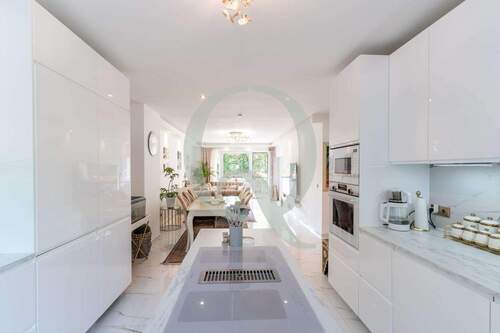 Bild 1 - Anspruchsvoll wohnen - sanierte Wohnung mit Balkon