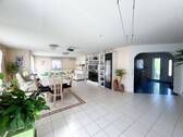 Wohnzimmer - 4 Zimmer Einfamilienhaus zum Kaufen in Forchtenberg