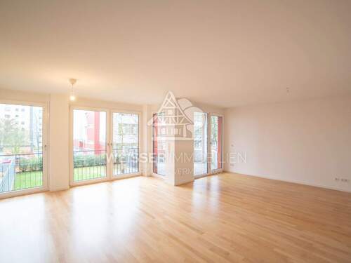 Wohnzimmer Ansicht 1 - 4 Zimmer Etagenwohnung in Fürth