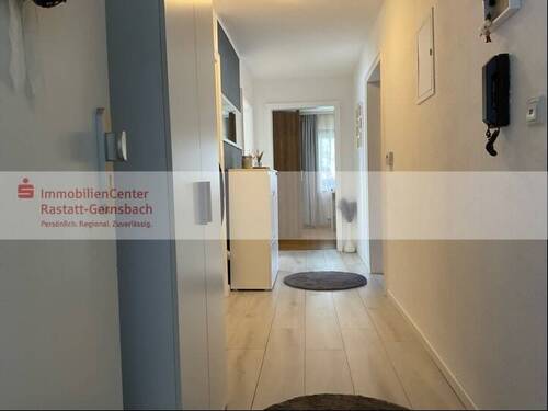 Wohnungseingang/Flur Whg. 4 im 1. OG rechts - 