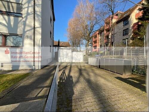 Zufahrt zu den Garagen - 2 Zimmer Mehrfamilienhaus, Wohnhaus zum Kaufen in Rastatt