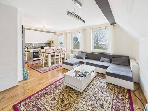 Wohn-/Esszimmer (DG) - 