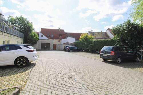 Stellplätze im Hof inkl. - 