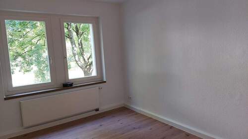 Zimmer - 2 Zimmer Etagenwohnung zur Miete in Chemnitz