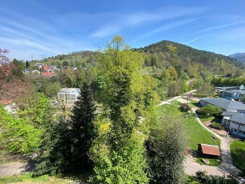 Ausblick Wohnzimmer - 3 Zimmer Etagenwohnung in Gernsbach