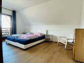 weiteres Schlafzimmer mit Zugang zum Balkon - 