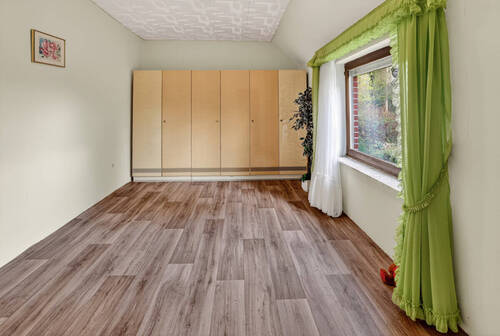 6V7A1452 - 