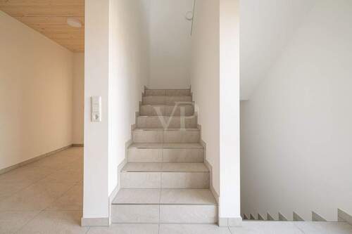 Treppenhaus - 2 Zimmer Etagenwohnung in Flachslanden