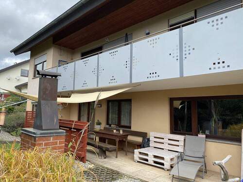 Südostansicht - 7 Zimmer Einfamilienhaus in Mahlstetten