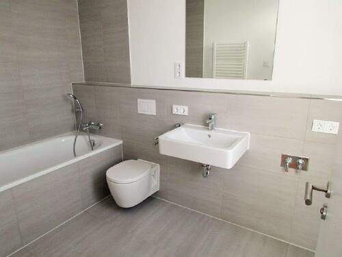 Badezimmer_Wanne - 