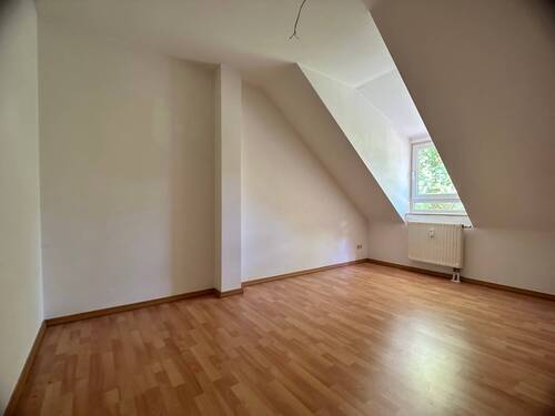 Wohnzimmer - 2 Zimmer Etagenwohnung zur Miete in Zwickau