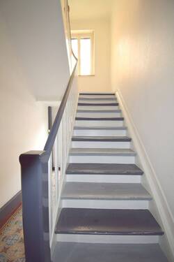 Hausflur zu den Wohnungen - 