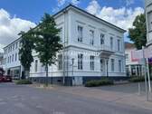 Frontbild - Repräsentatives, denkmalgeschütztes Wohn- u.Geschäftshaus mit eigenem Parkplatz in 41189 MG-Wickrath