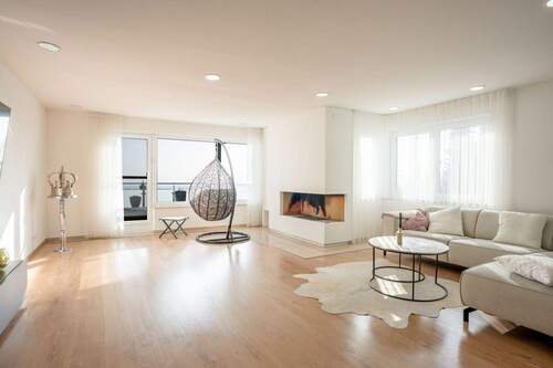 Wohnzimmer - Traumhafter Weitblick - Modernisierte DHH in gefragter Lage