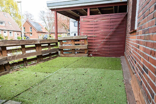 Terrasse_vorne - 4 Zimmer Doppelhaushälfte zum Kaufen in Hamburg