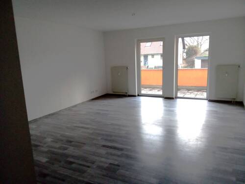 Wohnzimmer -2-.jpg - 2 Zimmer Etagenwohnung in Würzburg