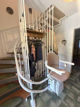 Offene Treppe mit Lift - 